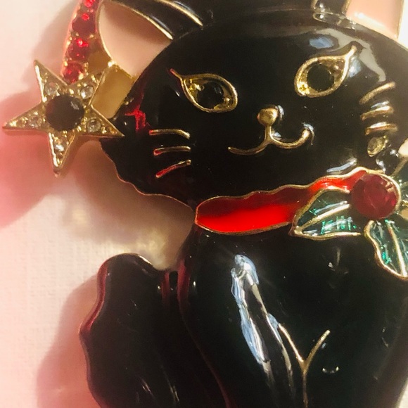 Piper K Black Cat Brooch with Santa Hat - Picture 2 of 3